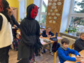 /album/mikulas-ve-skole/img-20241205-wa0012-jpg/